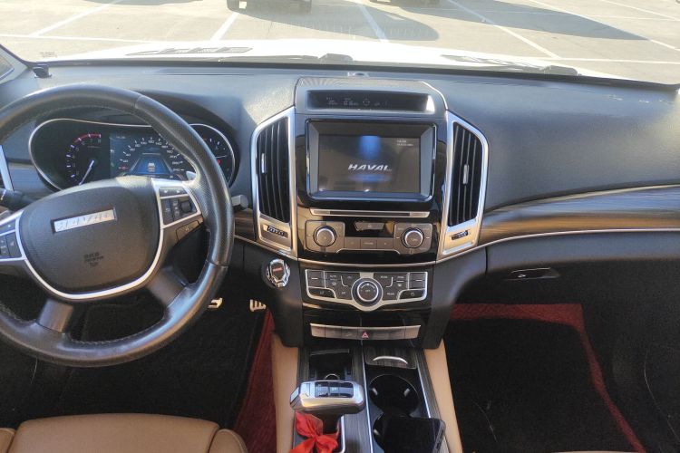 哈弗H9 2017款 2.0T 汽油四驱尊享型 5座中控内饰16