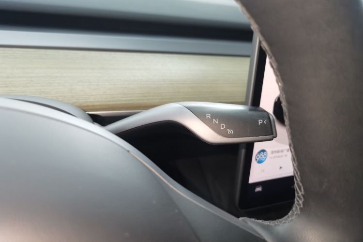 特斯拉 Model Y 2022款 改款 后轮驱动版中控内饰18