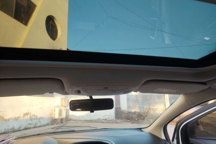 福特 福克斯 2018款 两厢经典 1.6L 自动风尚型智行版中控内饰22