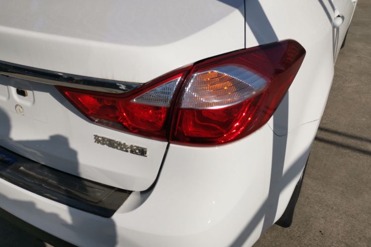 起亚K3 2016款 1.6L 手动GL车身外观9