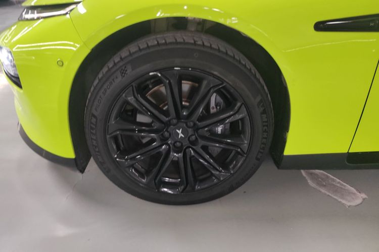 小鹏P7 2021款 670E鹏翼版车身外观6007