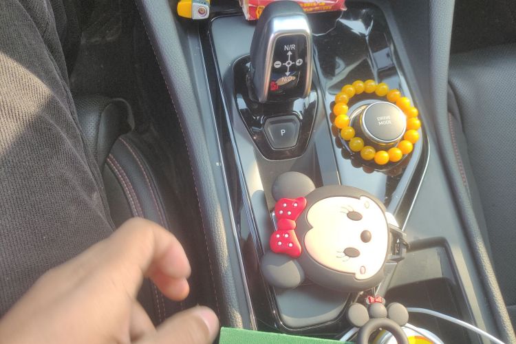 领克03 2019款 1.5TD DCT劲版 国VI中控内饰18