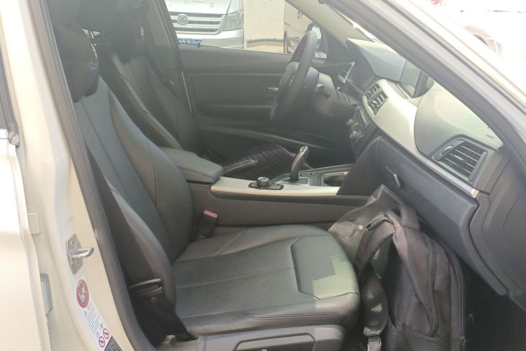 宝马3系 2014款 320Li 时尚型中控内饰41