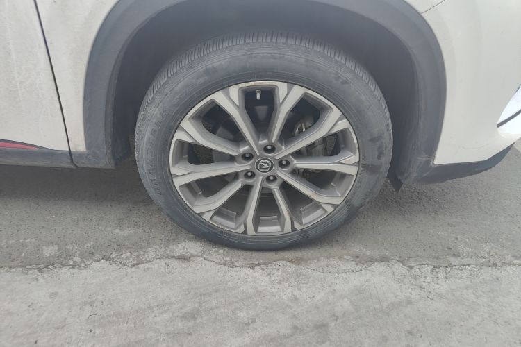 长安CS75 PLUS 2021款 2.0T 自动领航型车身外观10