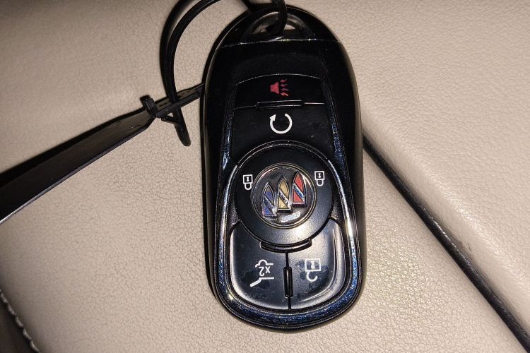 别克 昂科旗 2022款 652T 四驱Avenir艾维亚 6座中控内饰11