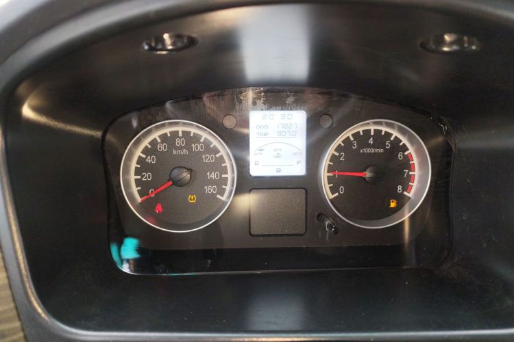 金杯 小海狮X30 2021款 1.5L 标准型无空调版客车国VI SWC15M局部细节14