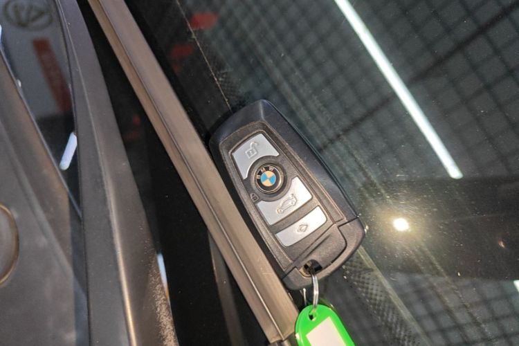 宝马5系GT 2014款 535i 领先型中控内饰11