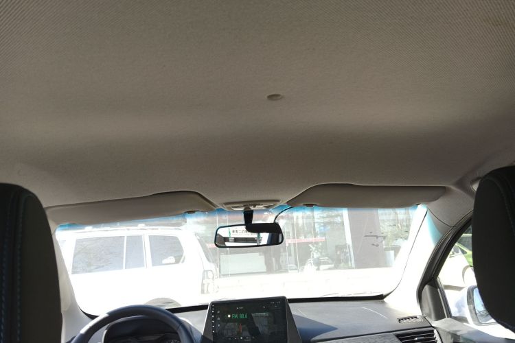 宝骏310 2016款 1.2L 手动舒适型中控内饰22