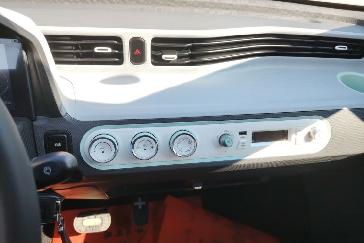 五菱汽车 宏光MINIEV 2021款 马卡龙时尚款 三元锂中控内饰16