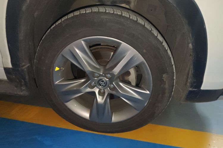 丰田 汉兰达 2015款 2.0T 四驱豪华版 7座车身外观10