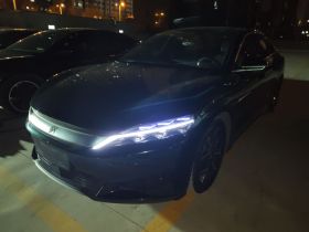 比亚迪 汉 2022款 EV 创世版 715KM前驱旗舰型