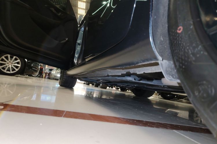 雪佛兰 迈锐宝XL 2021款 Redline 550T 自动锐动版机舱底盘30