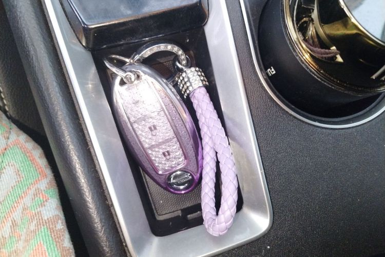 日产 天籁 2019款 2.0L XL 舒适版中控内饰7001