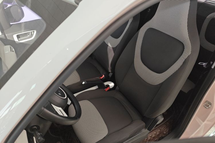 五菱汽车 宏光MINIEV 2024款 第三代 215km 进阶版中控内饰19