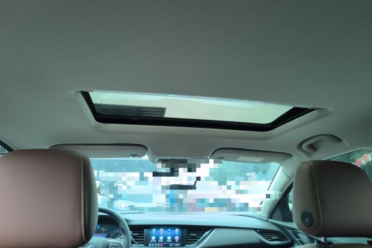 别克 君威 2023款 552T 智享型中控内饰22