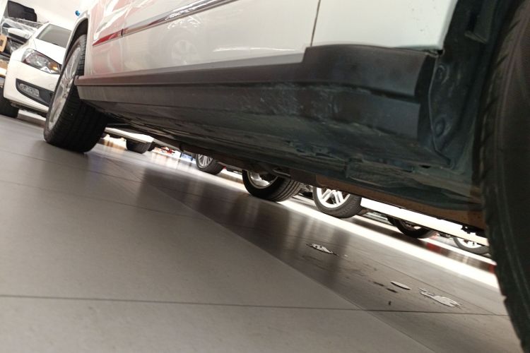 奔驰GLK级 2015款 GLK 260 4MATIC 动感型 极致版局部细节9001