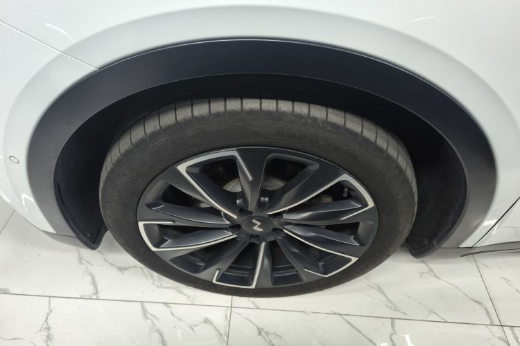 乐道L60 2024款 60kWh 后驱版车身外观6001