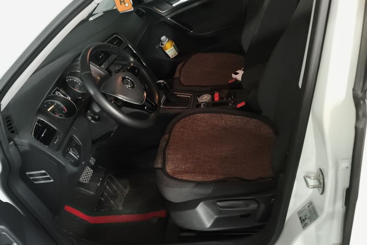 大众 高尔夫 2016款 1.6L 自动舒适型中控内饰19