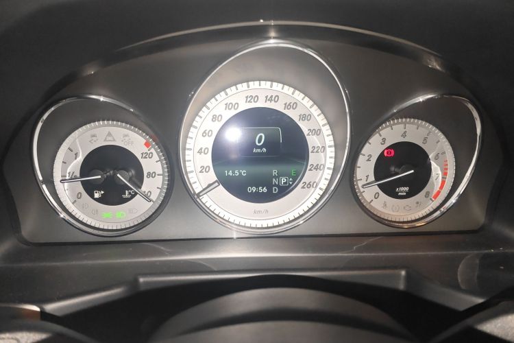 奔驰GLK级 2013款 改款 GLK 300 4MATIC 时尚型局部细节14