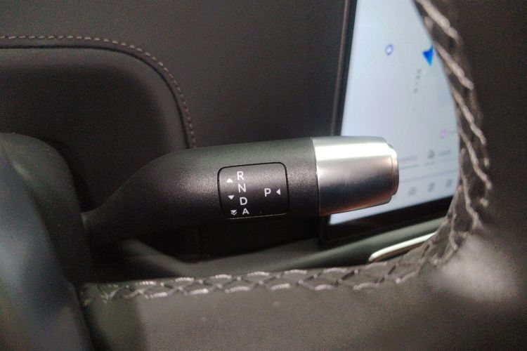 理想汽车 理想L9 2022款 Max中控内饰18