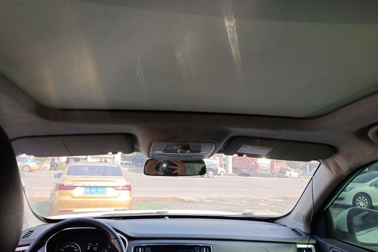 荣威RX5 2016款 20T 两驱自动互联网智享版局部细节22