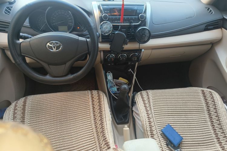 丰田 威驰 2014款 1.3L 手动型尚版中控内饰12