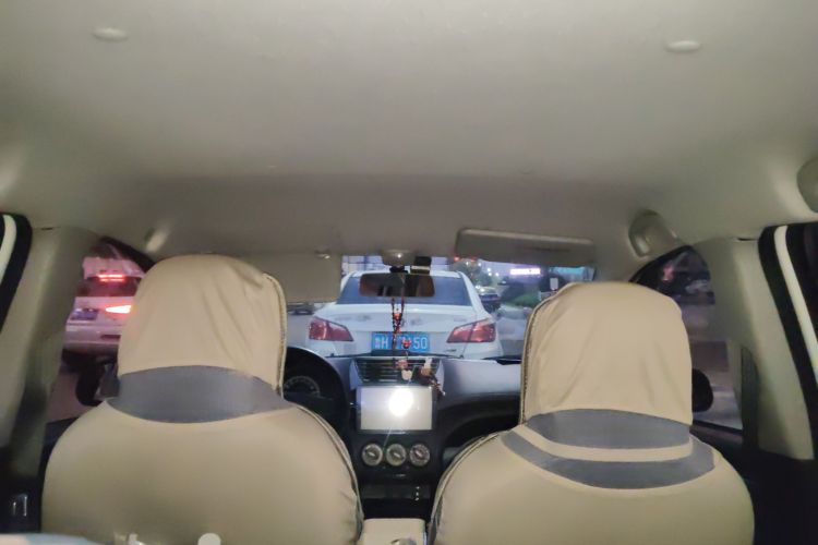 铃木 奥拓 2013款 1.0L 自动豪华型中控内饰22