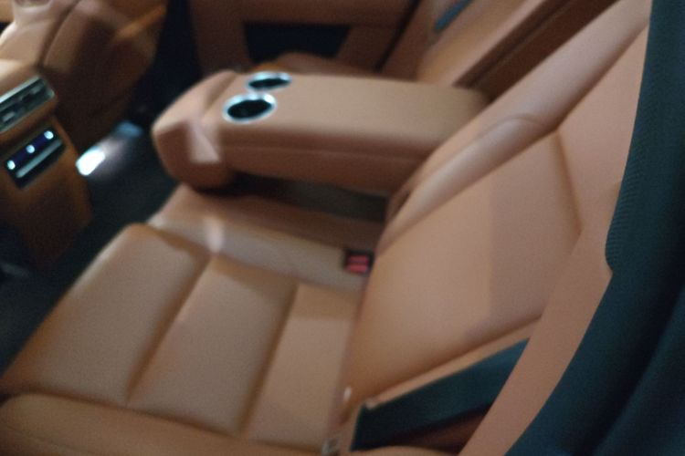 理想汽车 理想L7 2023款 Max中控内饰7004