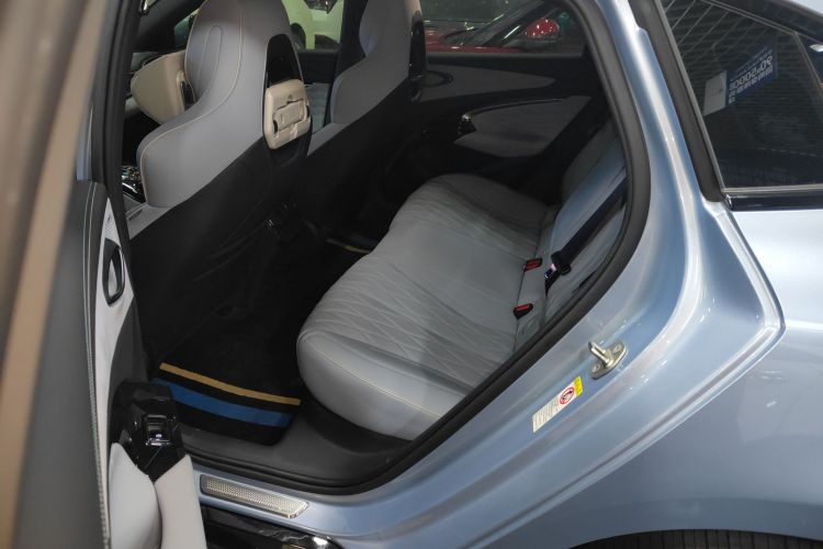 比亚迪 海豹 2022款 550km 标准续航后驱版尊贵型中控内饰21