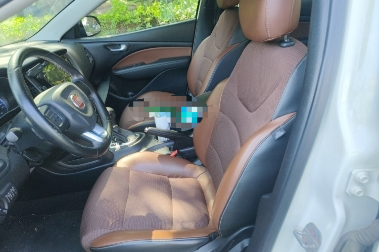 菲亚特 菲翔 2017款 1.4T 自动劲享版中控内饰19