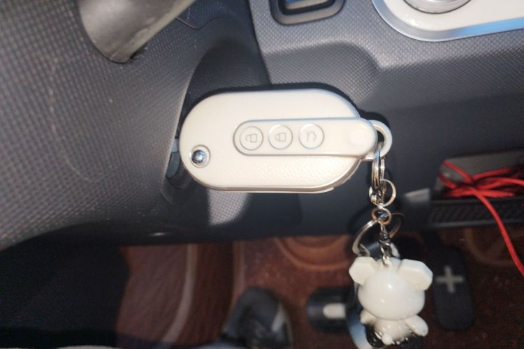 五菱汽车 宏光MINIEV 2022款 马卡龙时尚款 磷酸铁锂中控内饰7001