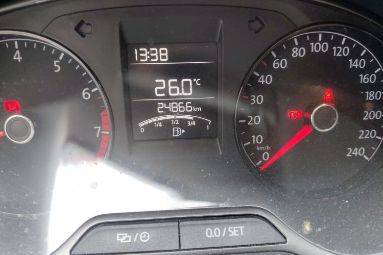 大众 Polo 2016款 1.4L 手动风尚型中控内饰15