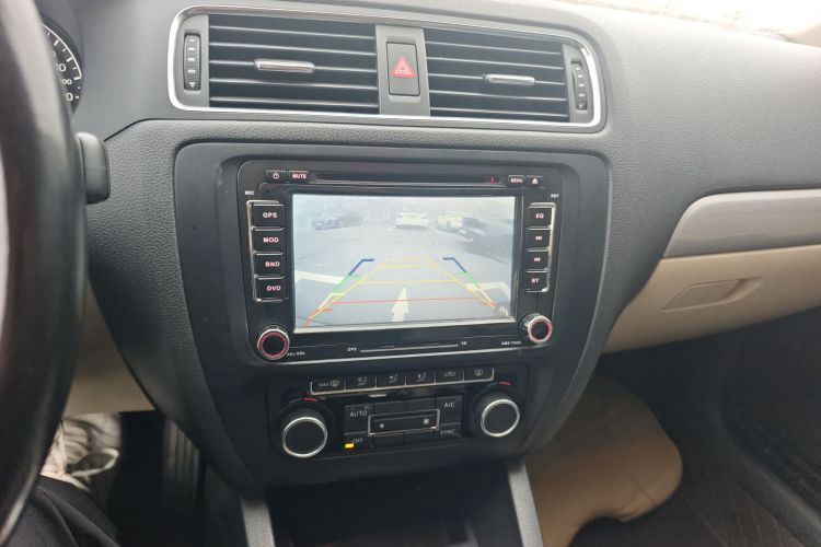 大众 速腾 2014款 改款 1.4TSI 自动豪华型中控内饰16