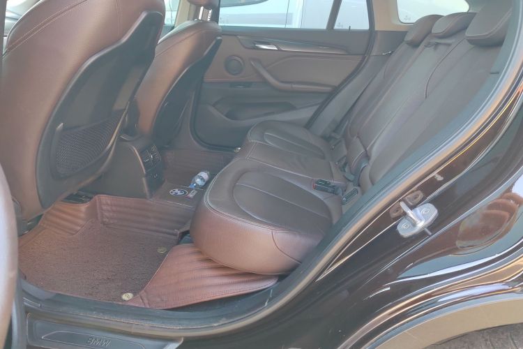 宝马X1 2019款 xDrive20Li 尊享型中控内饰21