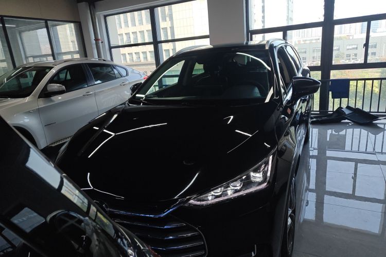 比亚迪 唐 2018款 2.0T 自动智联尊荣型 5座 国V车身外观2