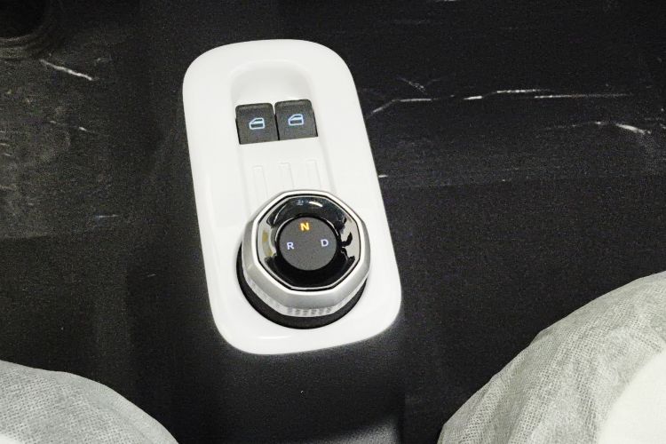 吉利银河 熊猫 2025款 210km 元气熊中控内饰18