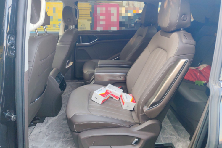 大众 威然 2022款 380TSI 尊驰版中控内饰21