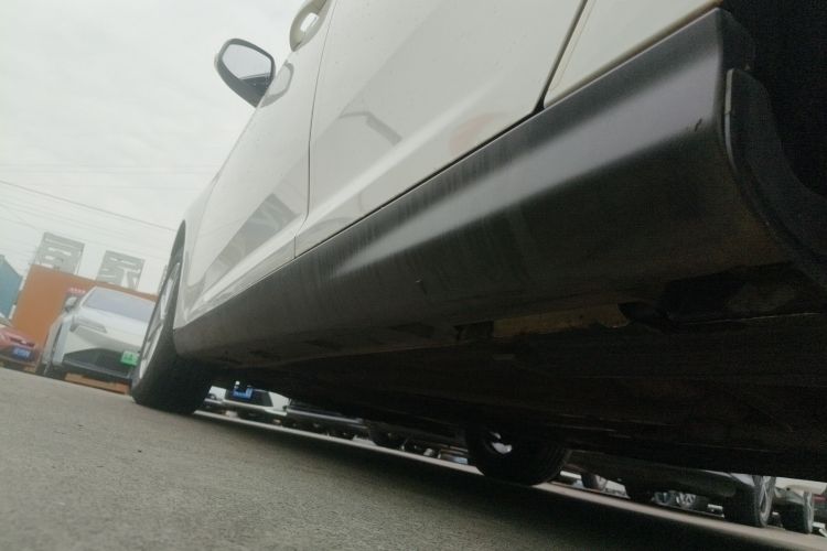 福特 福克斯 2018款 两厢经典 1.6L 自动风尚型智行版局部细节9002