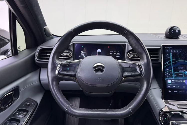 蔚来ES8 2020款 580KM 签名版 六座版中控内饰13