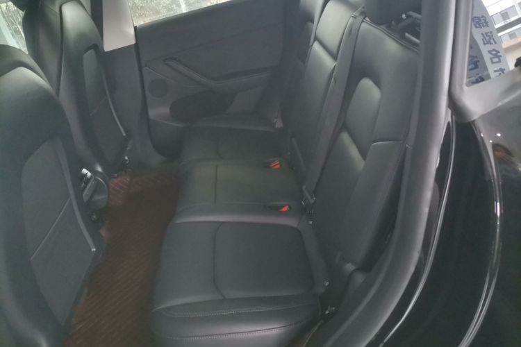 特斯拉 Model Y 2022款 改款 后轮驱动版中控内饰7004