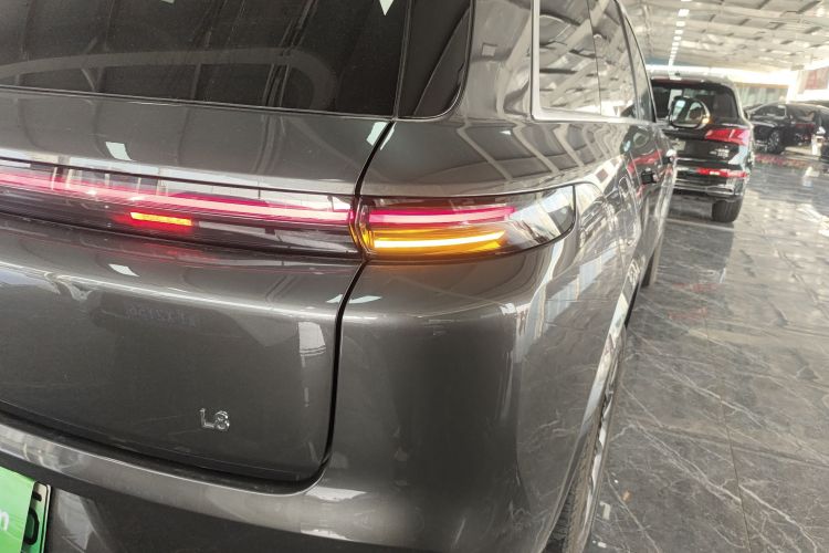 理想汽车 理想L8 2023款 Air车身外观9