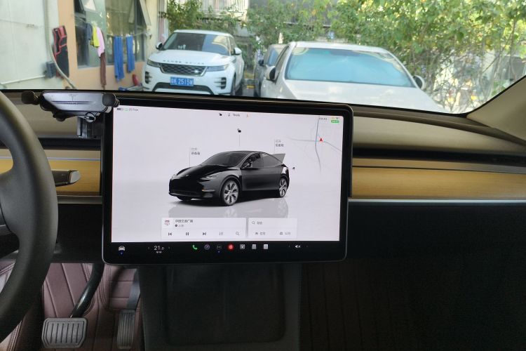 特斯拉 Model Y 2022款 后轮驱动版中控内饰16