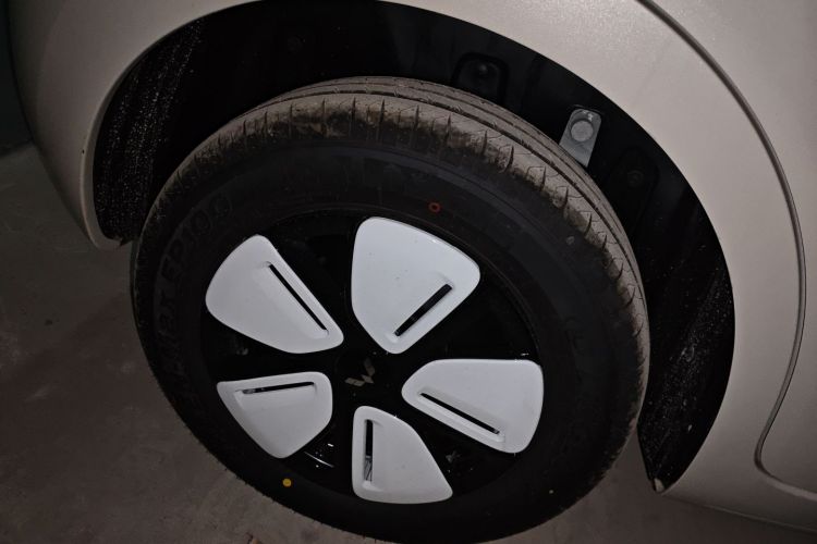 五菱汽车 宏光MINIEV 2025款 四门版 进阶款车身外观6008