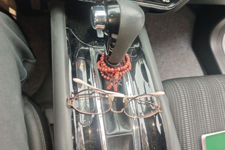 本田 缤智 2017款 1.8L CVT两驱豪华型中控内饰18