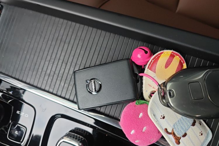 沃尔沃XC60 2024款 B5 四驱智逸豪华版中控内饰11