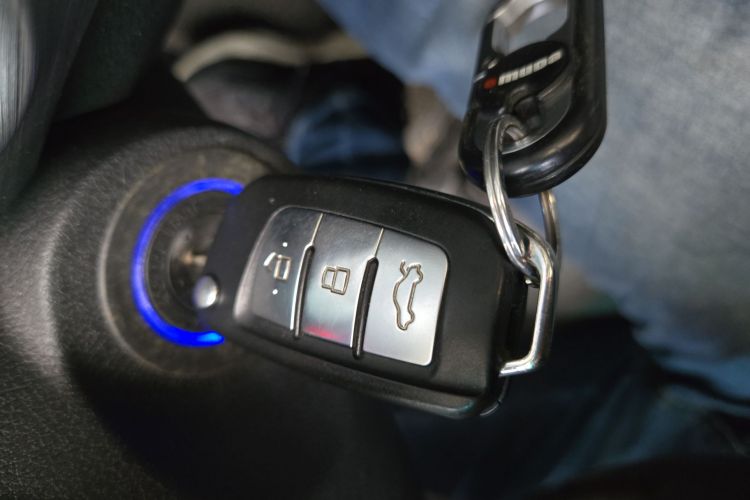 吉利汽车 远景X3 2017款 1.5L 手动尊贵型中控内饰11