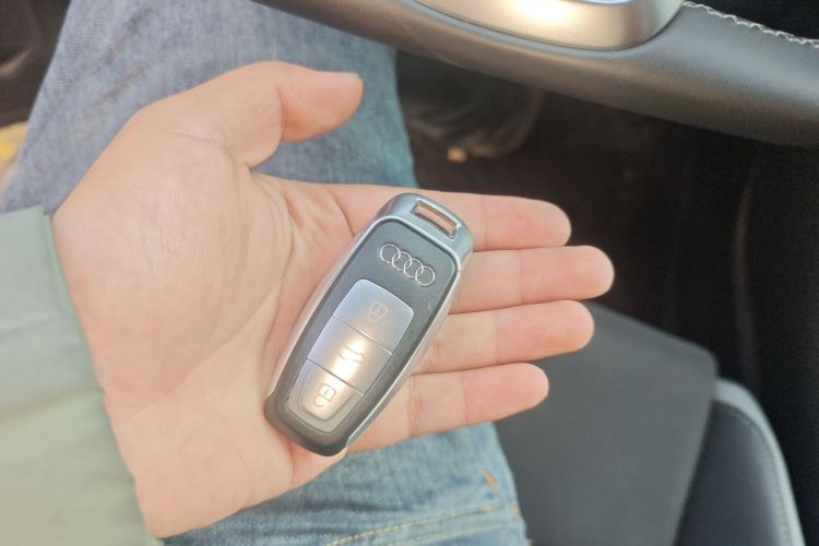 奥迪Q3 2022款 35 TFSI 时尚动感型中控内饰11