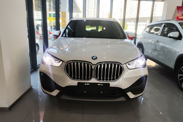 宝马X1 2022款 sDrive25Li 领先型车身外观2