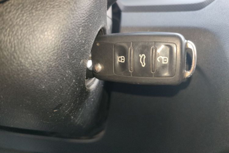 大众 捷达 2015款 质惠版 1.6L 自动时尚型中控内饰7001