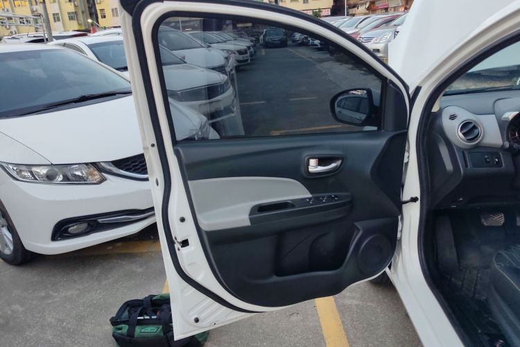 长安欧尚 奔奔E-Star 2020款 心悦版 磷酸铁锂（31.18kWh）中控内饰7007